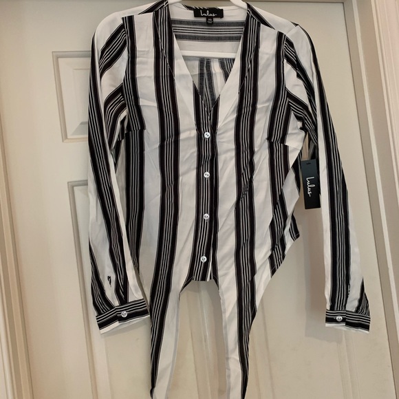 NET Lulu’s Tie Top - Picture 5 of 6